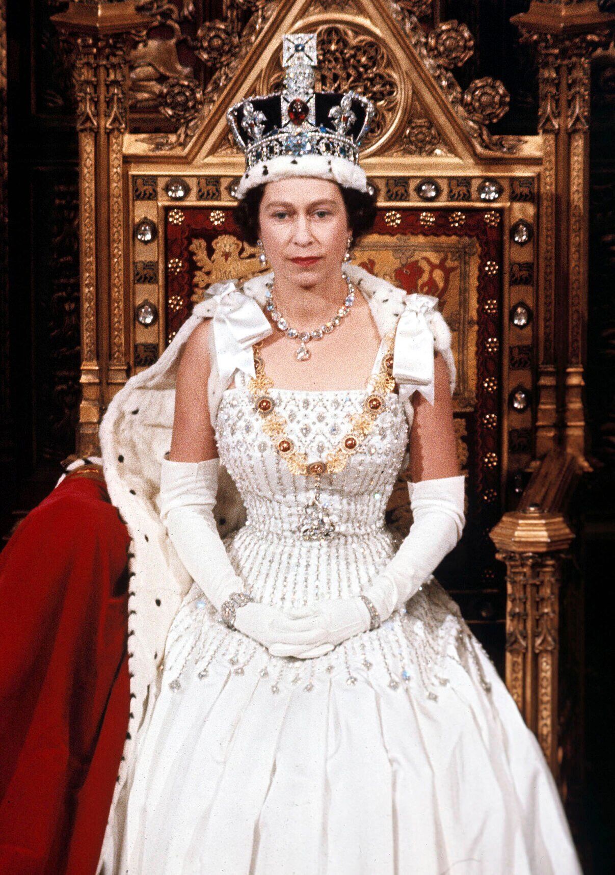 1966 Britain-Queen's Style
